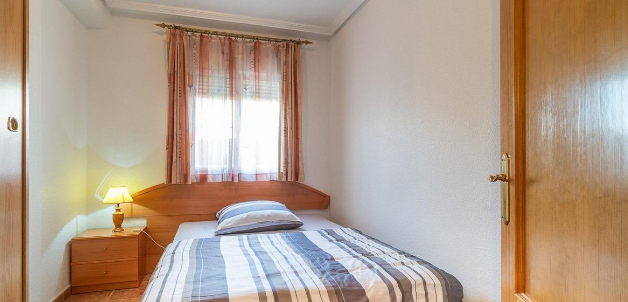 Sale - Villa -
Orihuela Costa - Punta Prima