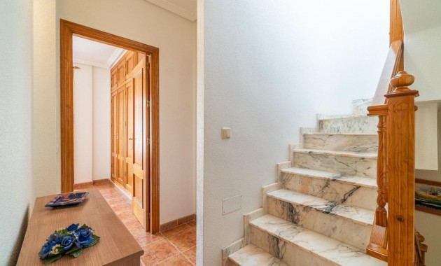 Sale - Villa -
Orihuela Costa - Punta Prima