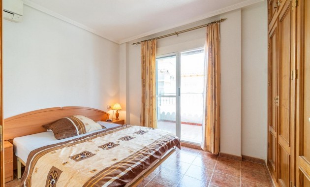 Sale - Villa -
Orihuela Costa - Punta Prima