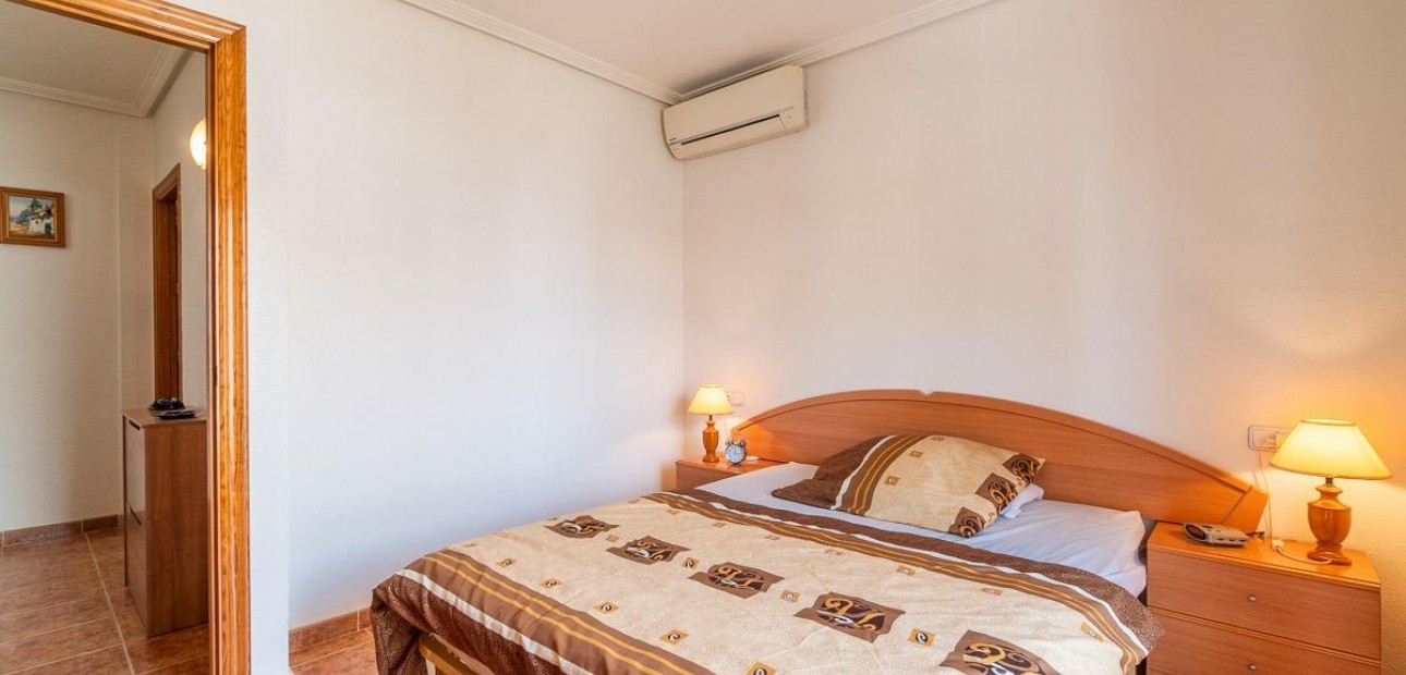 Sale - Villa -
Orihuela Costa - Punta Prima