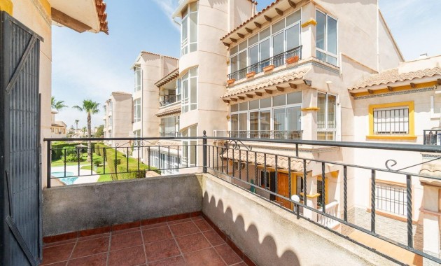 Sale - Villa -
Orihuela Costa - Punta Prima