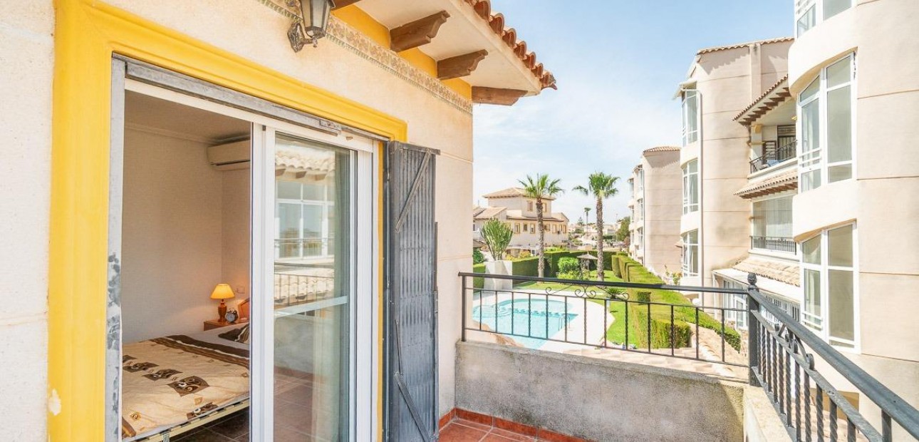 Sale - Villa -
Orihuela Costa - Punta Prima