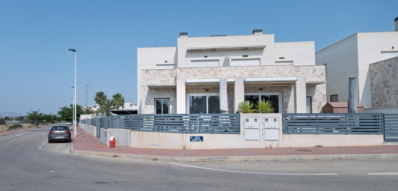 Sale - Quad House -
Torrevieja - Aguas Nuevas