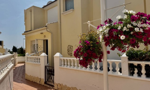 Herverkoop - Villa -
Ciudad Quesada