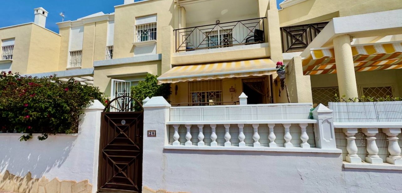 Herverkoop - Villa -
Ciudad Quesada