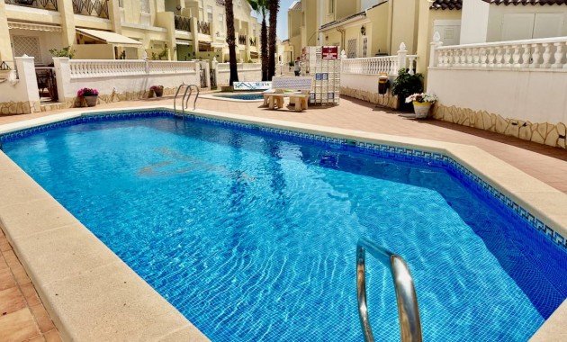 Herverkoop - Villa -
Ciudad Quesada