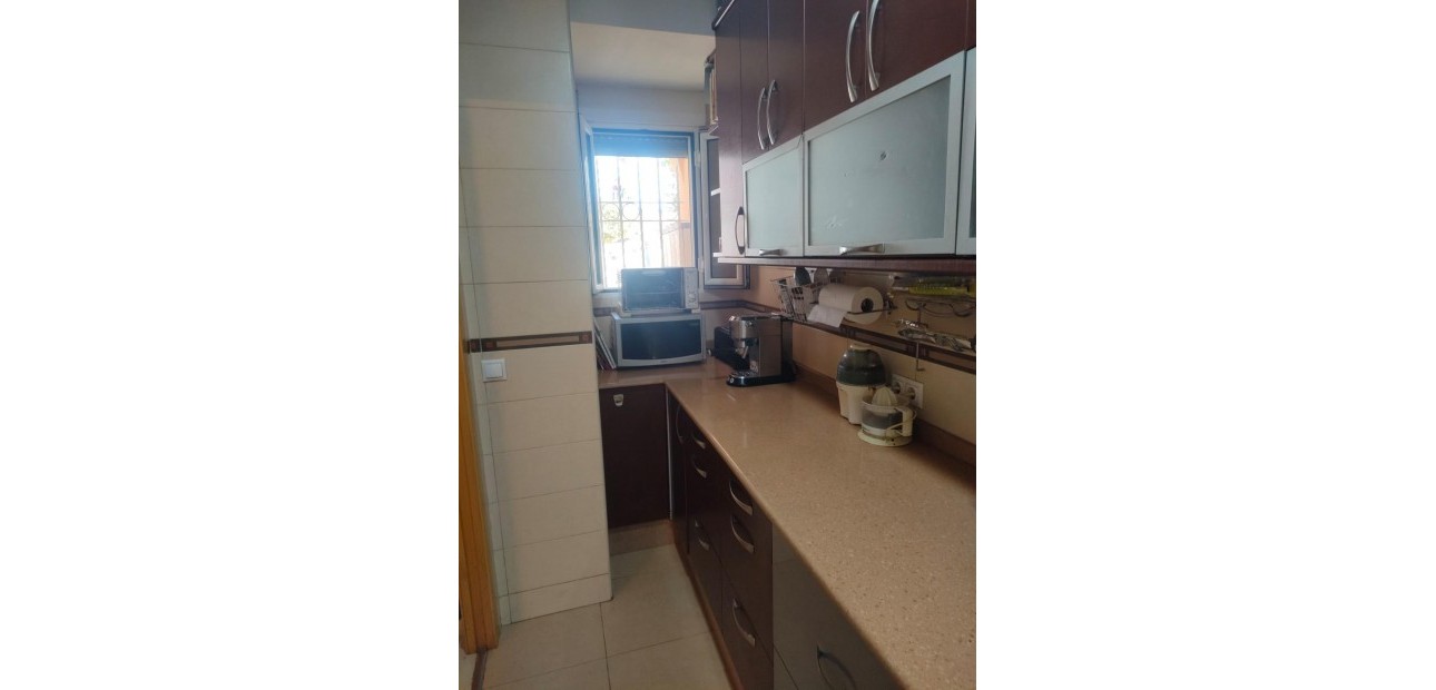 Sale - Bungalow -
Torrevieja - Nueva Torrevieja