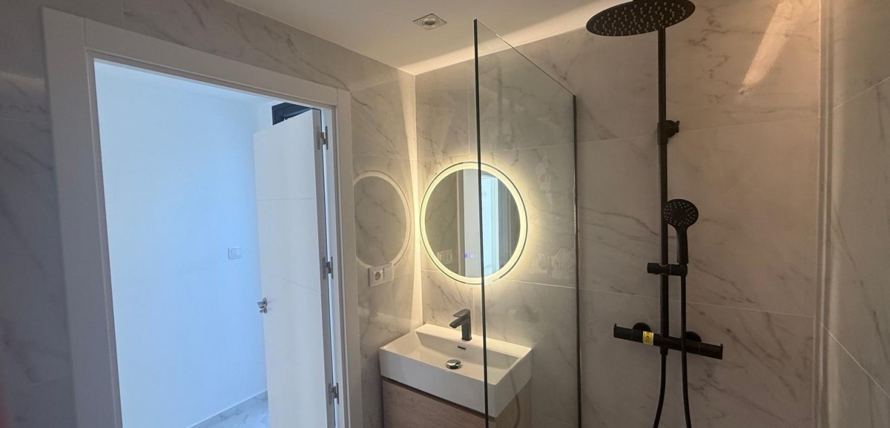 Sale - Penthouse -
Torrevieja - Acequion