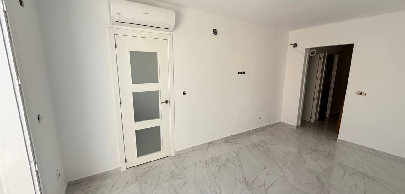 Sale - Penthouse -
Torrevieja - Acequion