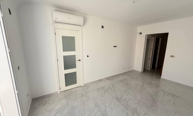 Sale - Penthouse -
Torrevieja - Acequion