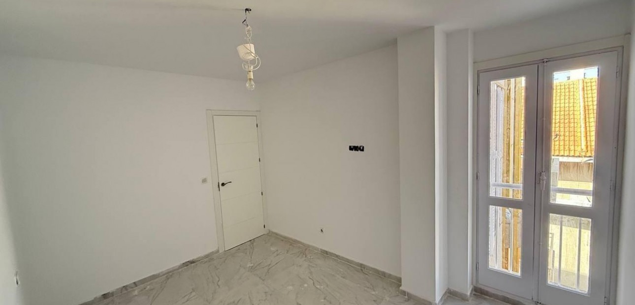 Sale - Penthouse -
Torrevieja - Acequion