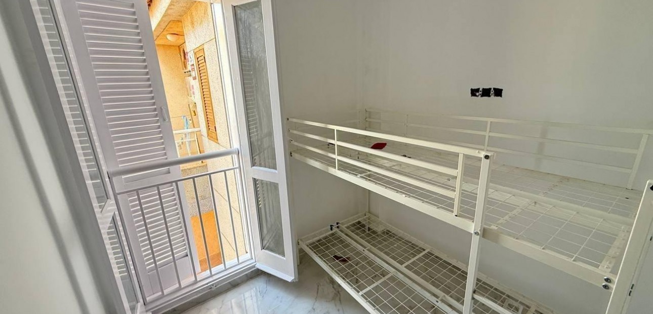 Sale - Penthouse -
Torrevieja - Acequion