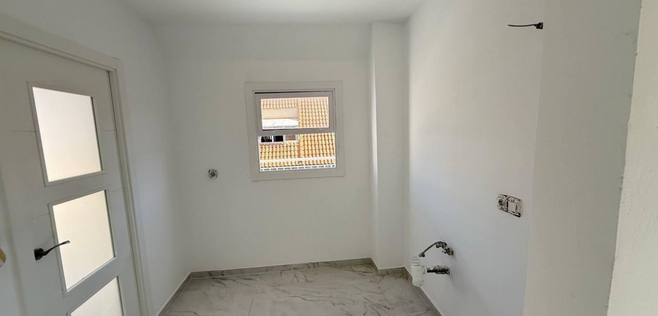 Sale - Penthouse -
Torrevieja - Acequion