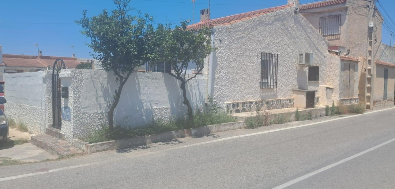 Sale - Bungalow -
Torrevieja - Torretas