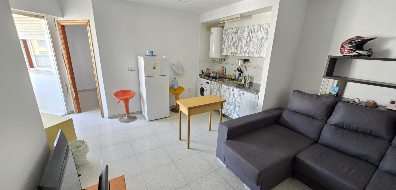 Sale - Apartment / flat -
Torrevieja - torrevieja