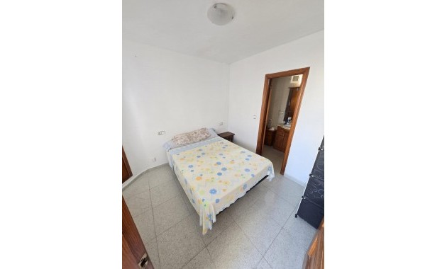 Sale - Apartment / flat -
Torrevieja - torrevieja