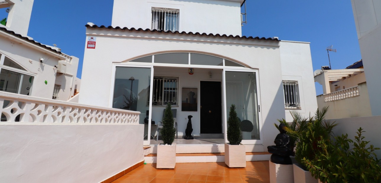 Sale - Detached Villa -
Orihuela Costa - Los Balcones