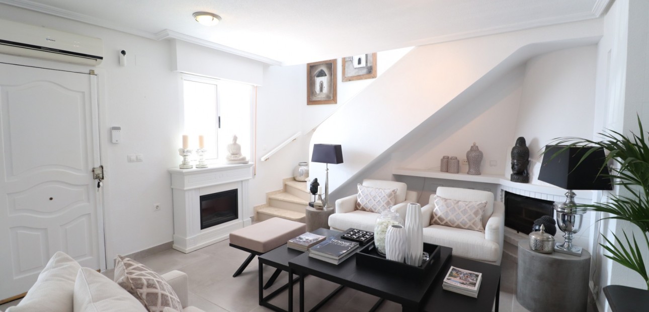 Sale - Detached Villa -
Orihuela Costa - Los Balcones