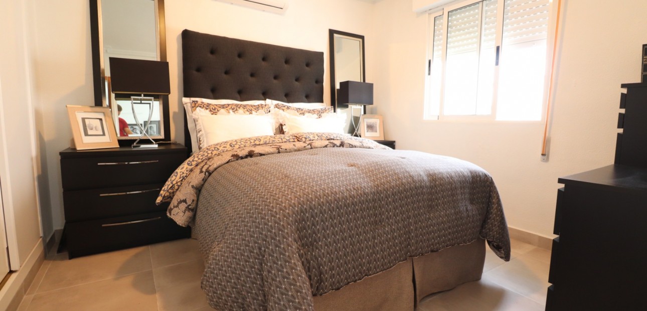 Sale - Detached Villa -
Orihuela Costa - Los Balcones