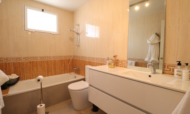 Sale - Detached Villa -
Orihuela Costa - Los Balcones