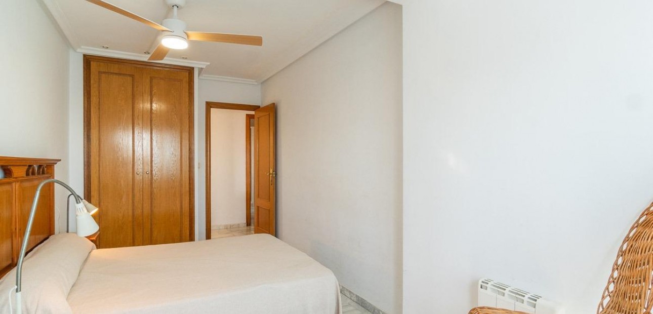 Sale - Villa -
Torrevieja - La Mata