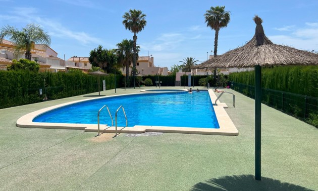 Sale - Terraced house -
Pilar de la Horadada - El Mojón