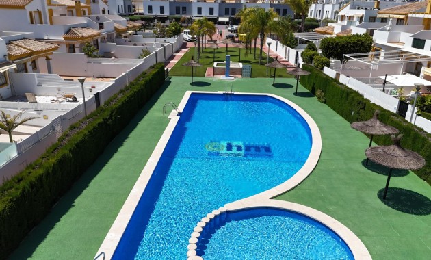 Sale - Terraced house -
Pilar de la Horadada - El Mojón