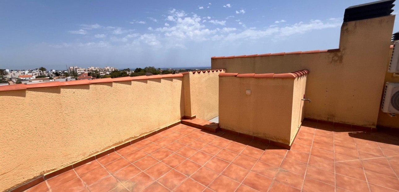 Venta - Terraced house -
Cabo Roig