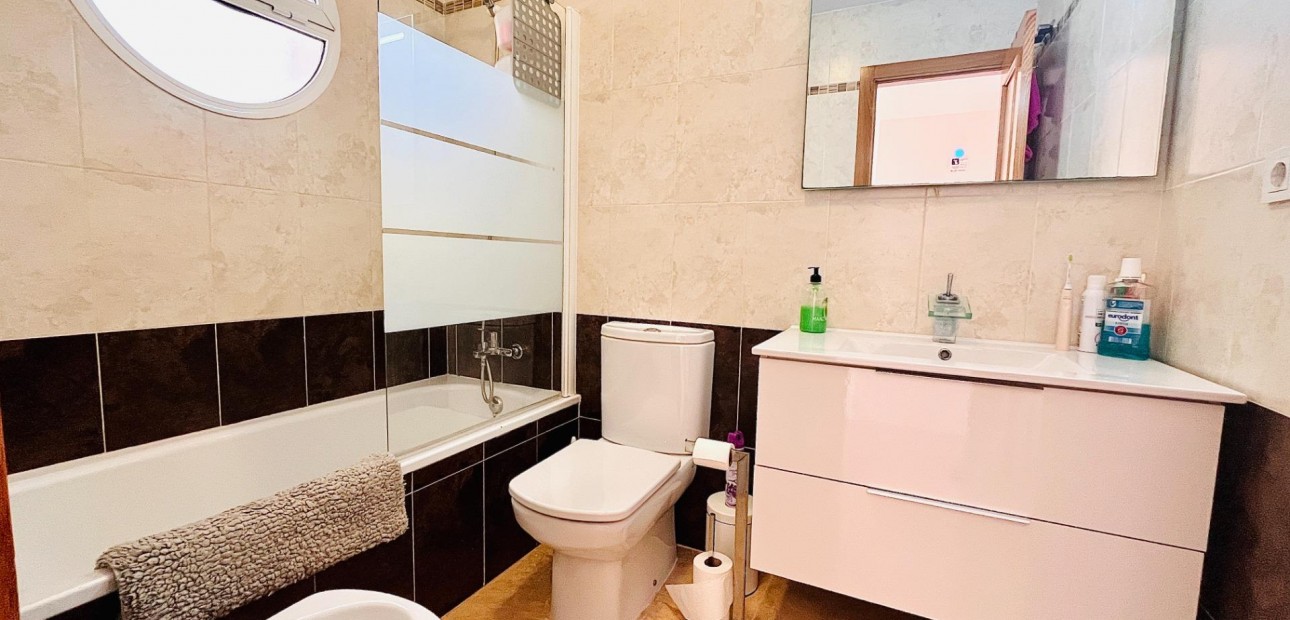 Venta - Terraced house -
Cabo Roig