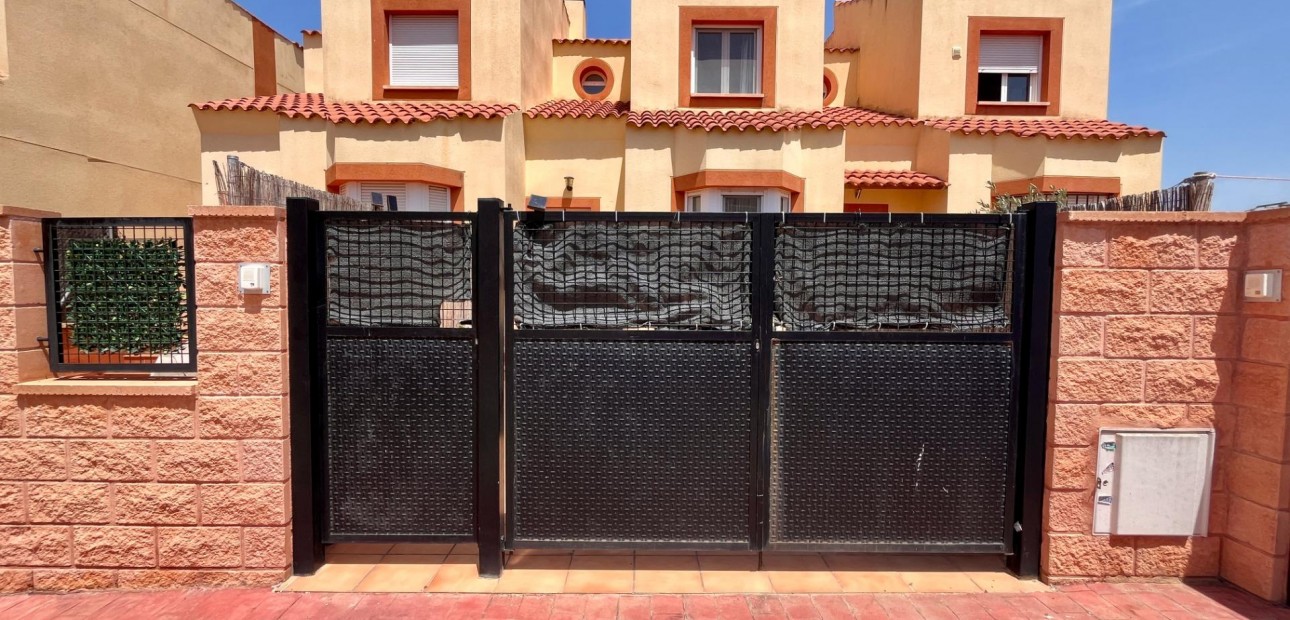 Venta - Terraced house -
Cabo Roig