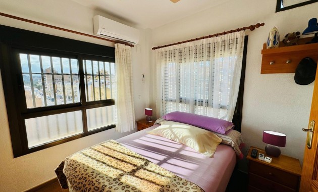 Sale - Apartment / flat -
Torrevieja - La Mata