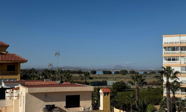 Sale - Apartment / flat -
Torrevieja - La Mata