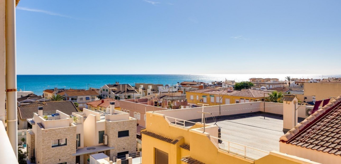 Sale - Apartment / flat -
Torrevieja - La Mata