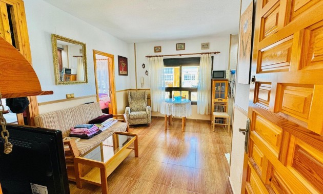 Sale - Apartment / flat -
Torrevieja - La Mata