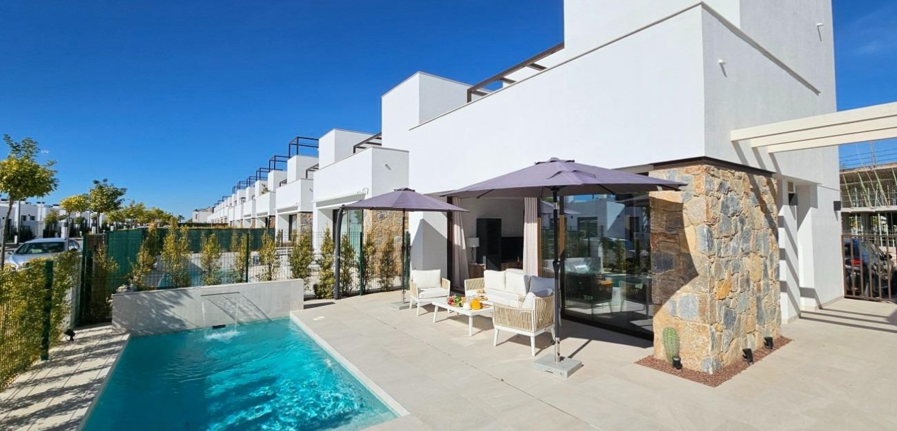 Venta - Villa -
Los Alcázares - Dolores de Pacheco-Santa Rosalía