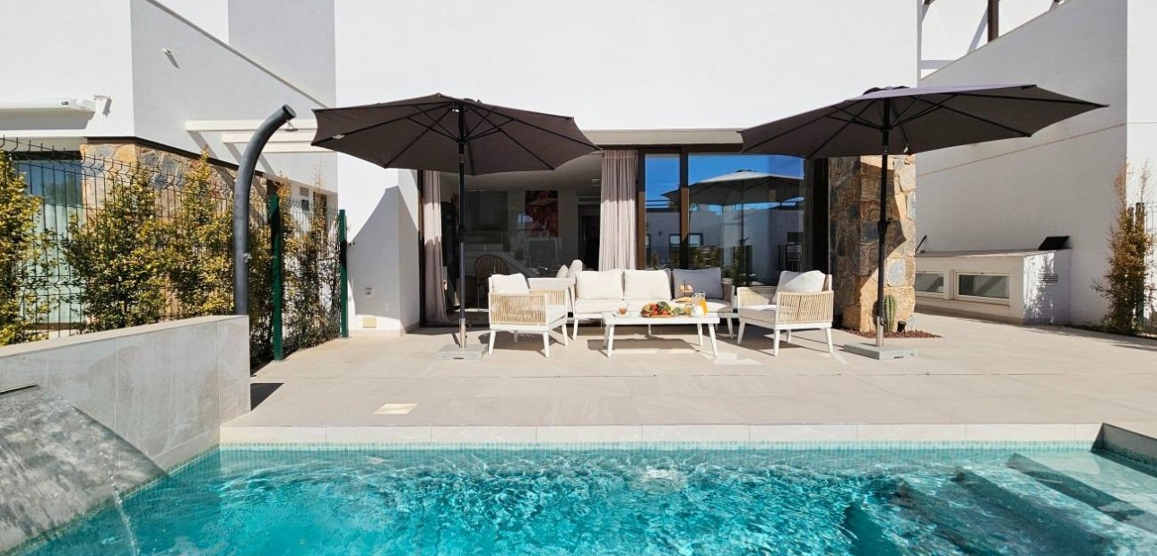 Venta - Villa -
Los Alcázares - Dolores de Pacheco-Santa Rosalía