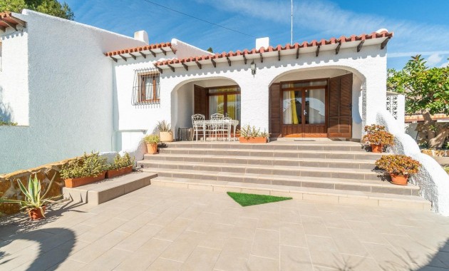 Herverkoop - Villa -
Orihuela Costa - Punta Prima