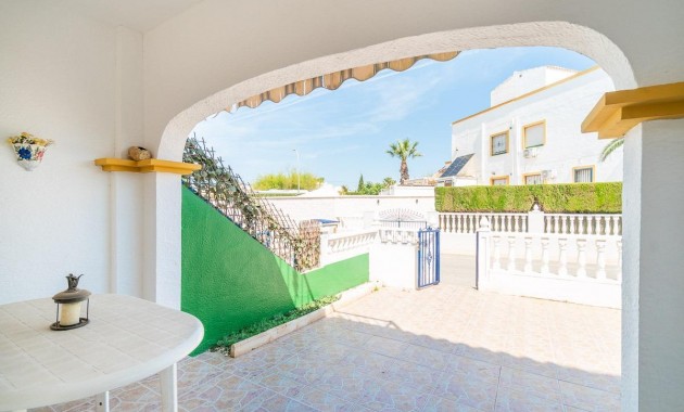 Venta - Bungalow -
Orihuela Costa - La Florida