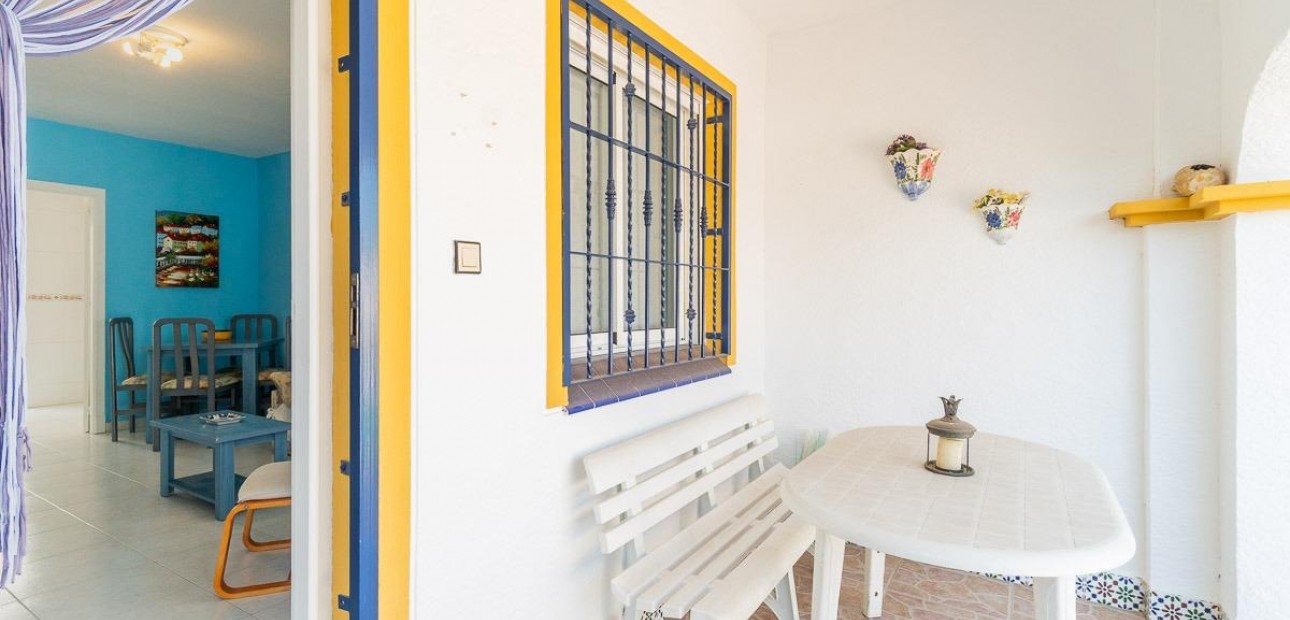 Venta - Bungalow -
Orihuela Costa - La Florida