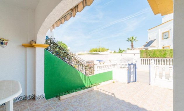 Venta - Bungalow -
Orihuela Costa - La Florida