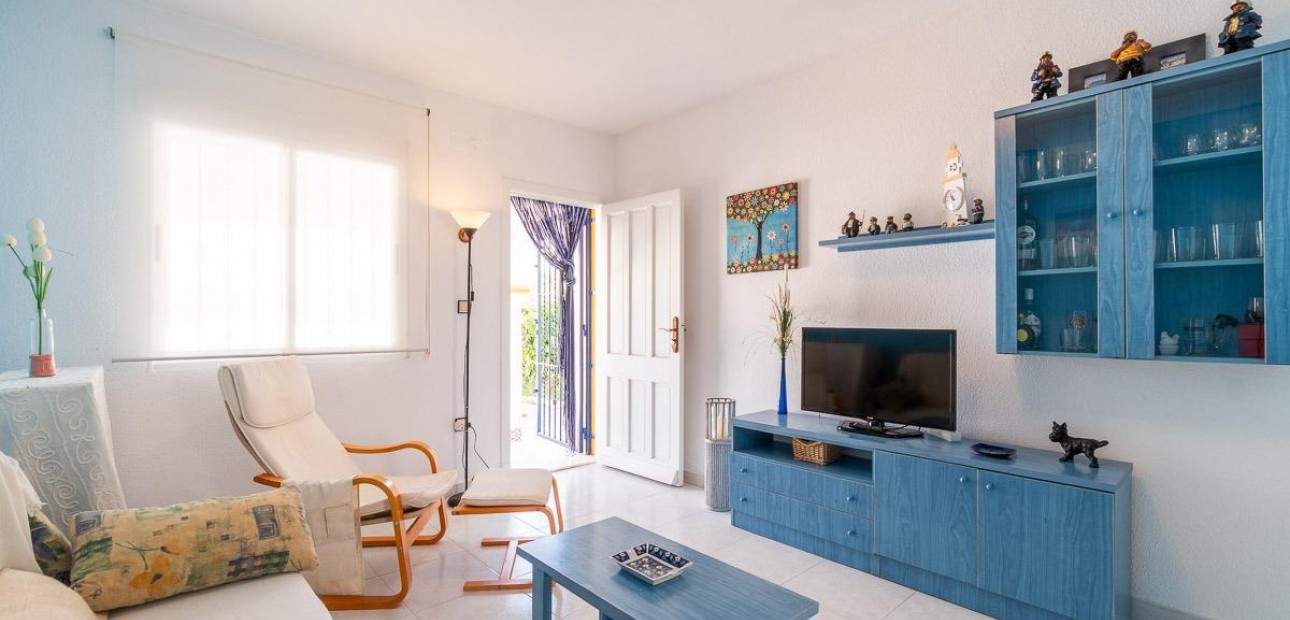Venta - Bungalow -
Orihuela Costa - La Florida