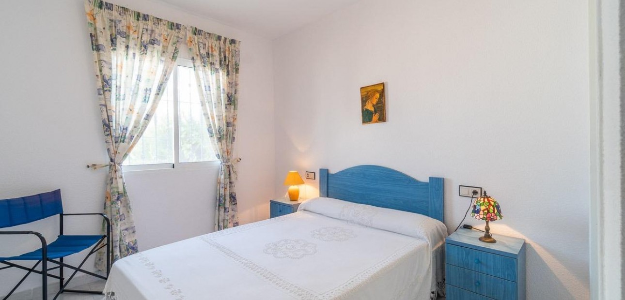 Venta - Bungalow -
Orihuela Costa - La Florida
