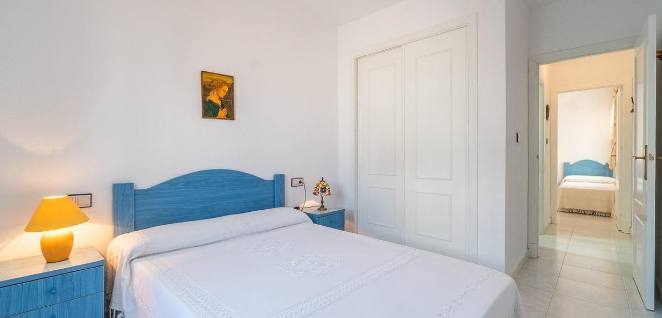 Venta - Bungalow -
Orihuela Costa - La Florida