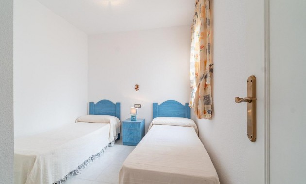 Venta - Bungalow -
Orihuela Costa - La Florida