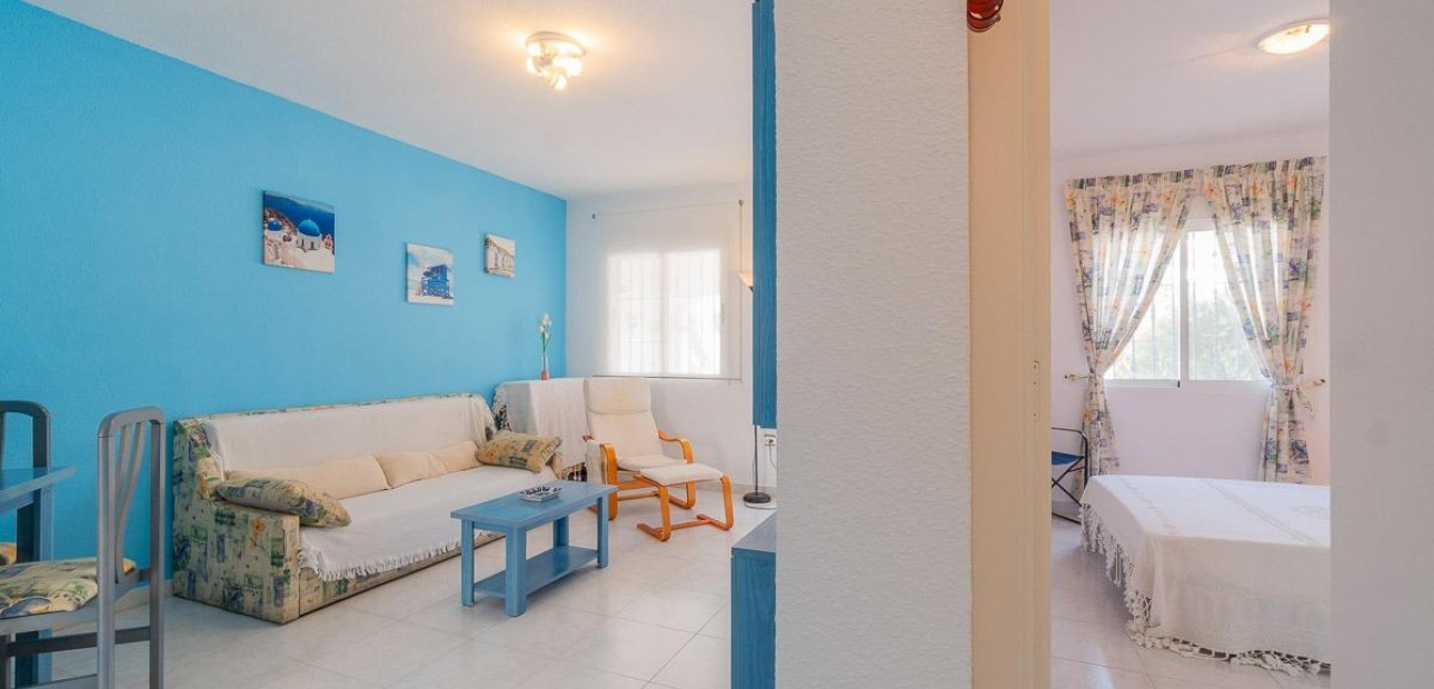 Venta - Bungalow -
Orihuela Costa - La Florida