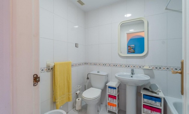 Venta - Bungalow -
Orihuela Costa - La Florida