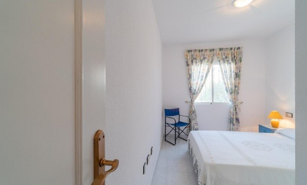 Venta - Bungalow -
Orihuela Costa - La Florida