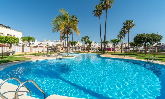 Venta - Bungalow -
Orihuela Costa - La Florida