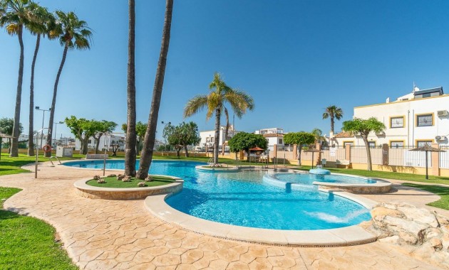 Venta - Bungalow -
Orihuela Costa - La Florida