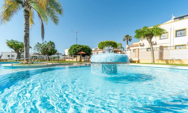 Venta - Bungalow -
Orihuela Costa - La Florida